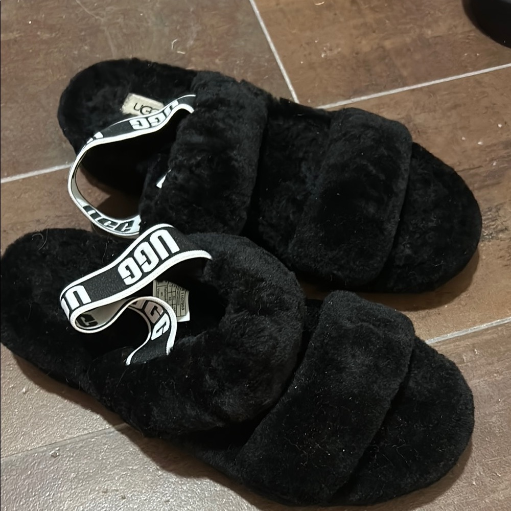UGG Black Fluffy slippers - size 9